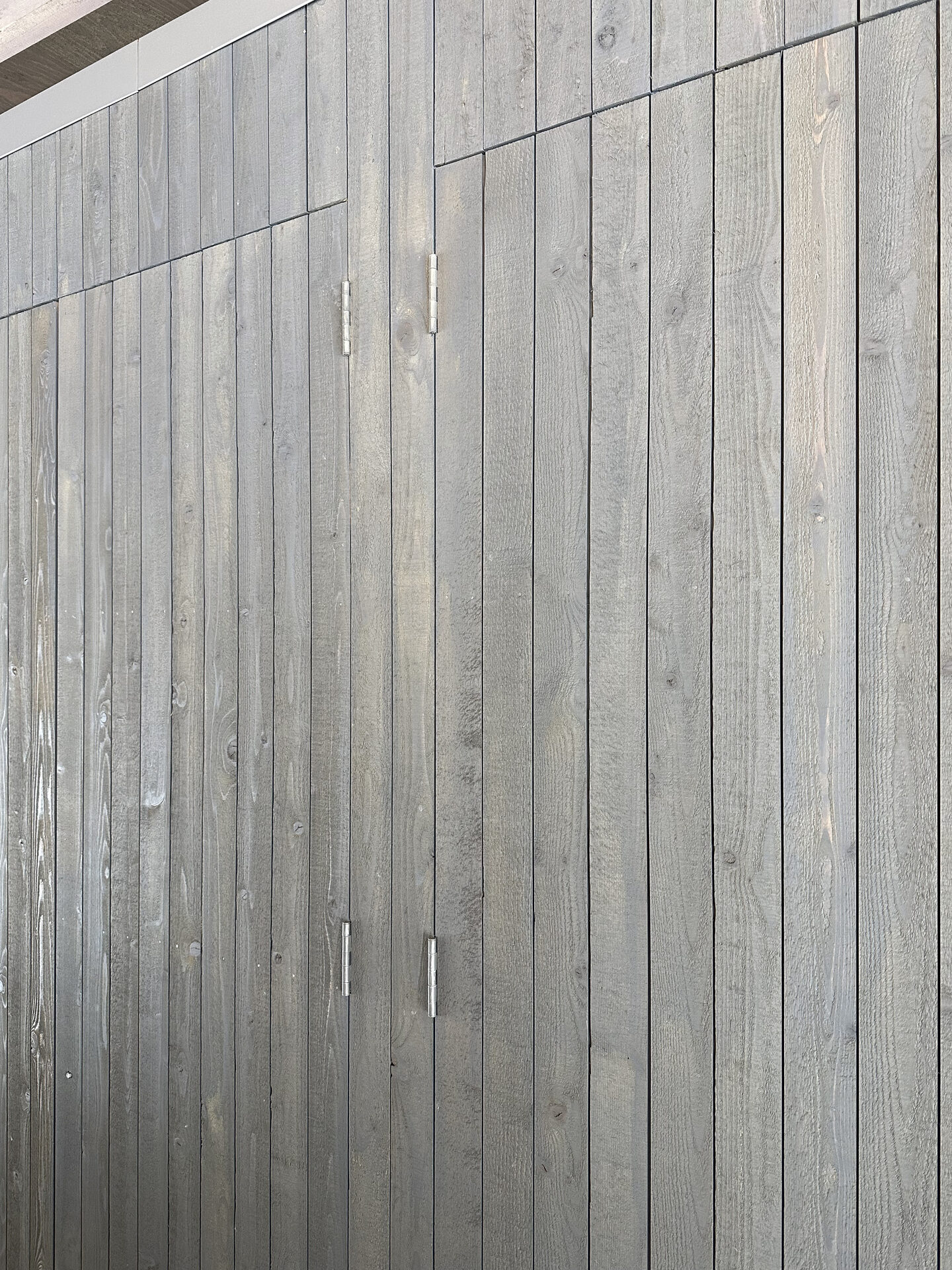 Hugg Hutt — residential architecture, Mazama, WA